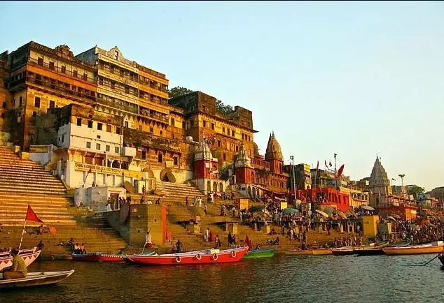 Best Places to Visit in Omkareshwar ahilya ghat