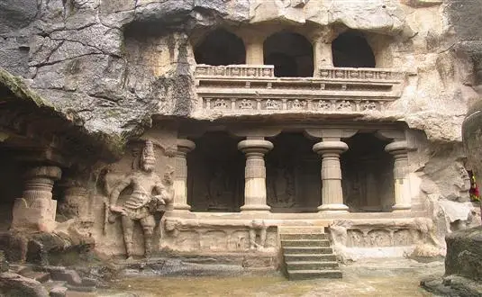 Best Places to Visit in Omkareshwar govinda cave